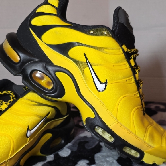 Nike Air Max Plus "Frequency Pack" - Picture 12 of 15